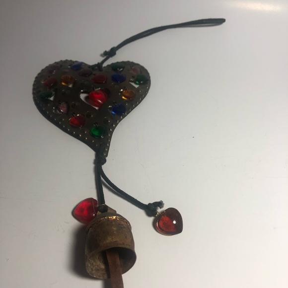Artisan hanging heart with bell - Picture 7 of 7